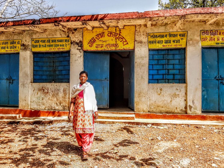 Left: Sarita Asur outside the gram sabha secretariat of Lupungpat village.