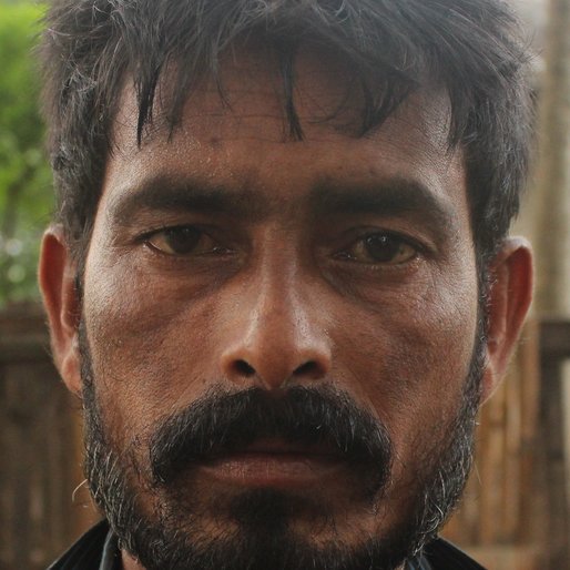 GANESH DAS is a Tea garden worker from Sona Chandi, Kharibari, Darjeeling, West Bengal