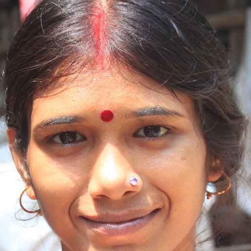 Chanda Paramanik is a Homemaker from Katakhola , Shyampur-I , Howrah, West Bengal