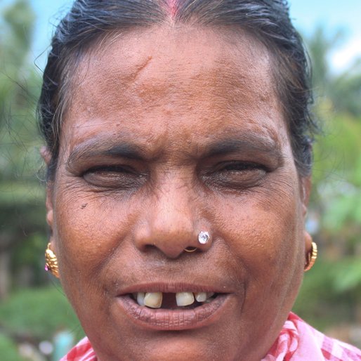 SWATI MAKHAL is a Homemaker from Khosmura, Domjur, Howrah, West Bengal