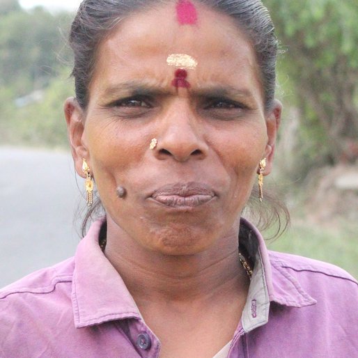 Sasikala is a Daily wage construction labourer from Thirumudivakkam, Kundrathur, Kancheepuram, Tamil Nadu