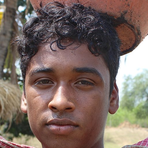 PARTHA SAHA is a Labourer from Ausgram, Ausgram, Bardhaman, West Bengal