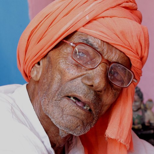 Vaid Veghraj is a Traditional healer and temple priest from Panniwala Mota, Odhan, Sirsa, Haryana