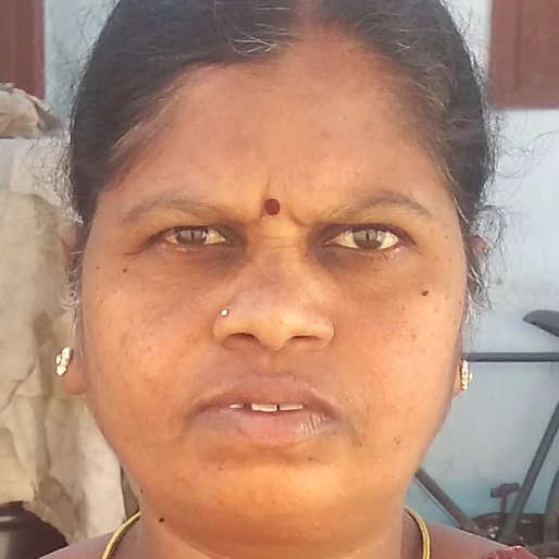 Jyothi Erollu is a Homemaker from Jeedimetla, Quthbullapur, Medchal, Telangana