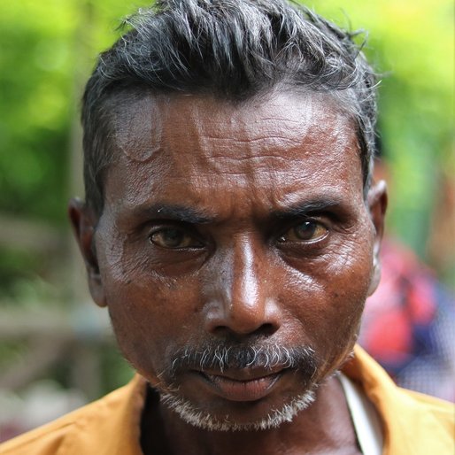 Manholi Bindhani is a Daily wage labourer from Bankisol, Gopabandhunagar, Mayurbhanj, Odisha