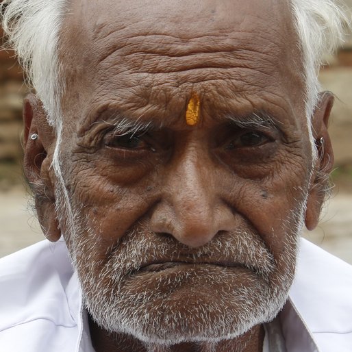 DEVJI JIVA PATIDAR is a Farmer from Nisarpur, Kukshi, Dhar, Madhya Pradesh