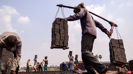 অৰ্ধাহাৰে শুবলৈ যোৱাৰ চেষ্টা কৰোঁ