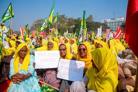 দাবী পুৰণ হ’ব কেতিয়া? দিল্লীত সমবেত হাজাৰ হাজাৰ কৃষক