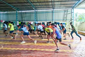 ‘अग्निवीर योजना ने फ़ौजियों को बंधुआ मज़दूर बना दिया है’