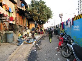 ‘माझ्या गावी किती मोकळ्याने हसायची मी’