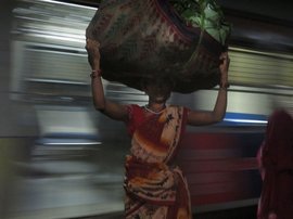 पोटापाण्यासाठी ६००० पानं
