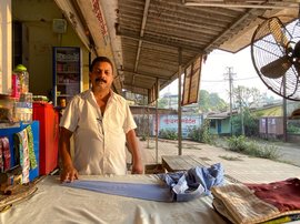 वाडा में लॉकडाउन ने छीनी इस्त्री करने वालों की आय