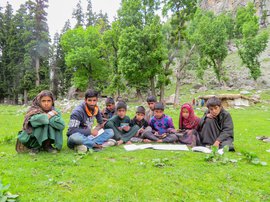 लिद्दर खोर्‍यातला ‘प्रवासी’ शिक्षक