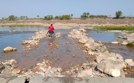 ‘மூன்று நாட்கள் எங்களின் கிராமம் நீரில் மூழ்கியிருந்தது’