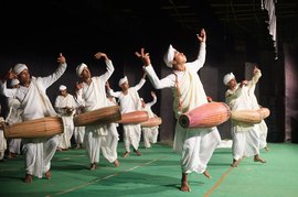 ഗരമൊറിലെ ചെറുപ്പക്കാരായ ഗായനുകളും ബായനുകളും