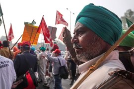 Marching from Majnu ka Tila to Ramlila