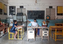 Last student standing on Elephanta island