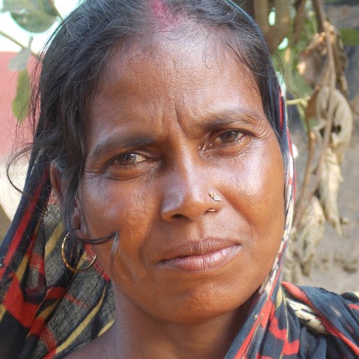 ASHTO PORE is a Farmer from Kamarpukur, Goghat II, Hooghly, West Bengal