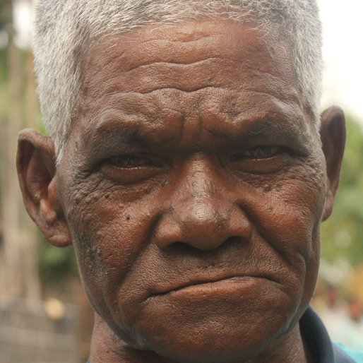 SOMRA BARAIK is a Tea garden worker from Bara Maniram, Ashapur Tea Garden hamlet, Naxalbari, Darjeeling, West Bengal