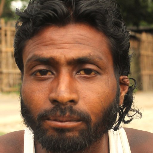 NEHRU ORAON is a Tea garden worker from Sona Chandi, Kharibari, Darjeeling, West Bengal