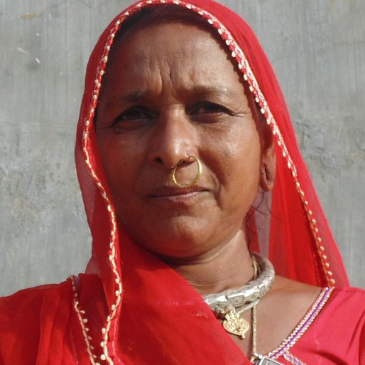 Paruben Lohar is a Homemaker from Mahajan Nagar, Bhuj, Kachchh, Gujarat