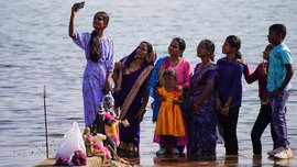 গাংগ্রেল গাঁয়ের বাস্তুহারা দেবীর বিশ্বাসে অটল ভক্তরা