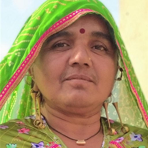 Harkhuben Rabari is a Homemaker from Mahajan Nagar, Bhuj, Kachchh, Gujarat