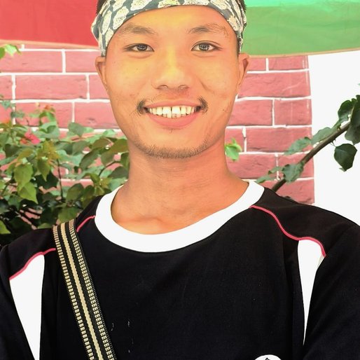 Awang Wangsa is a Florist and flowerpot seller from Longpho, Shangnyu, Mon, Nagaland