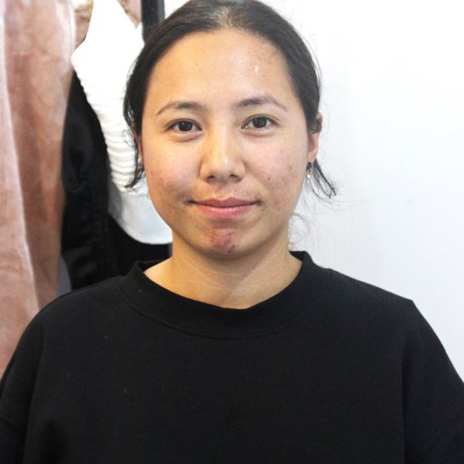 Sensen Peseyie is a Florist (creates bouquets from dried Limonium (Limonium sinuatum) flowers and wheat stems) from Jotsoma, Sechu-Zubza, Kohima, Nagaland