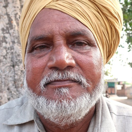 Amarjeet Singh is a MGNREGA worker, also makes <em>tokras</em> (large baskets made from mulberry trees) from Mirzapur, Ghanour, Patiala, Punjab