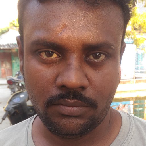 Bapi Nag is a Conch bangle maker from Barrackpore-I (town), Barrackpore-I, North 24 Parganas, West Bengal