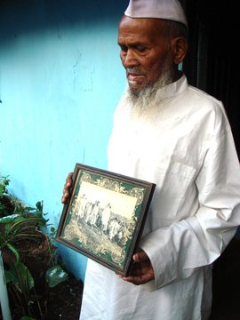 অহিংসার পথে নয়টি দশক