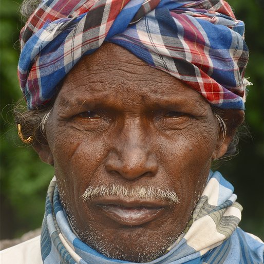 ROOP SINGH GOND  is a Cultivator from Bedhwapathra, Nagri, Dhamtari, Chhattisgarh